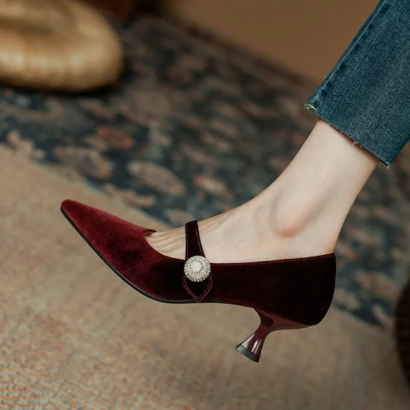 Vin rouge bout pointu Mary Jan - Women'S Shoes avis et prix